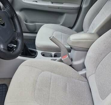 Сірий Кіа Черато, об'ємом двигуна 1.6 л та пробігом 259 тис. км за 4000 $, фото 1 на Automoto.ua