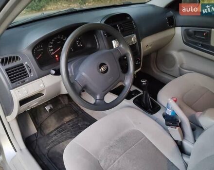 Серый Киа Черато, объемом двигателя 1.6 л и пробегом 89 тыс. км за 2800 $, фото 6 на Automoto.ua