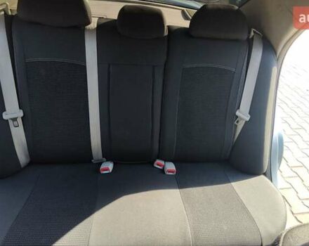 Серый Киа Черато, объемом двигателя 1.98 л и пробегом 255 тыс. км за 4300 $, фото 25 на Automoto.ua