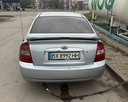 Серый Киа Черато, объемом двигателя 1.98 л и пробегом 200 тыс. км за 3150 $, фото 1 на Automoto.ua