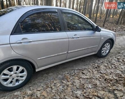 Сірий Кіа Черато, об'ємом двигуна 1.59 л та пробігом 160 тис. км за 4400 $, фото 4 на Automoto.ua