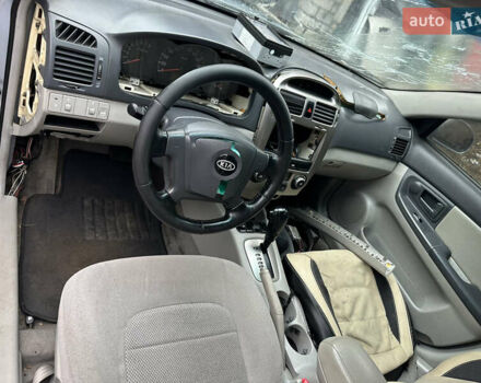 Сірий Кіа Черато, об'ємом двигуна 2 л та пробігом 280 тис. км за 2300 $, фото 16 на Automoto.ua