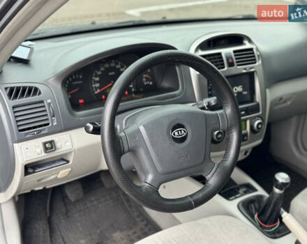 Сірий Кіа Черато, об'ємом двигуна 1.6 л та пробігом 290 тис. км за 3800 $, фото 10 на Automoto.ua