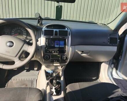 Серый Киа Черато, объемом двигателя 1.98 л и пробегом 255 тыс. км за 4300 $, фото 23 на Automoto.ua