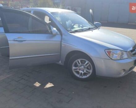 Серый Киа Черато, объемом двигателя 1.98 л и пробегом 255 тыс. км за 4300 $, фото 10 на Automoto.ua