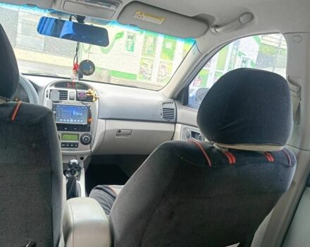 Серый Киа Черато, объемом двигателя 2 л и пробегом 230 тыс. км за 3000 $, фото 3 на Automoto.ua