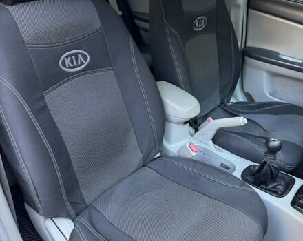 Сірий Кіа Черато, об'ємом двигуна 1.6 л та пробігом 287 тис. км за 3900 $, фото 3 на Automoto.ua