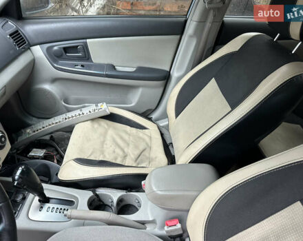 Сірий Кіа Черато, об'ємом двигуна 2 л та пробігом 280 тис. км за 2300 $, фото 17 на Automoto.ua