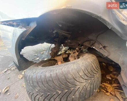 Серый Киа Черато, объемом двигателя 2 л и пробегом 190 тыс. км за 2700 $, фото 9 на Automoto.ua