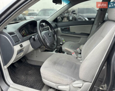 Сірий Кіа Черато, об'ємом двигуна 1.6 л та пробігом 290 тис. км за 3800 $, фото 9 на Automoto.ua