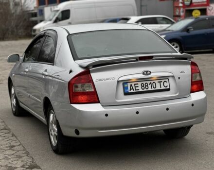 Серый Киа Черато, объемом двигателя 2 л и пробегом 240 тыс. км за 4300 $, фото 4 на Automoto.ua