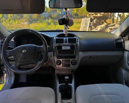 Серый Киа Черато, объемом двигателя 1.6 л и пробегом 250 тыс. км за 2700 $, фото 6 на Automoto.ua