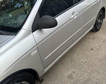 Серый Киа Черато, объемом двигателя 1.6 л и пробегом 320 тыс. км за 4300 $, фото 11 на Automoto.ua