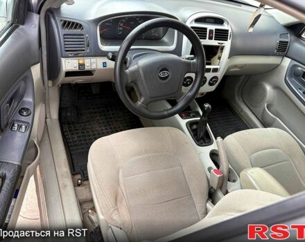 Серый Киа Черато, объемом двигателя 1.6 л и пробегом 299 тыс. км за 3500 $, фото 4 на Automoto.ua