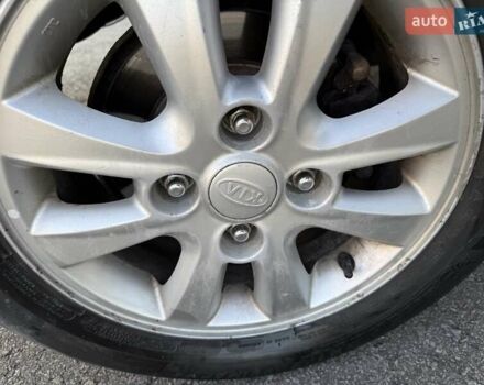 Сірий Кіа Черато, об'ємом двигуна 2 л та пробігом 202 тис. км за 4600 $, фото 14 на Automoto.ua