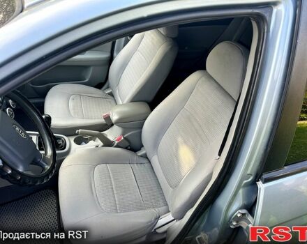 Сірий Кіа Черато, об'ємом двигуна 1.6 л та пробігом 182 тис. км за 4300 $, фото 1 на Automoto.ua