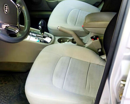 Серый Киа Черато, объемом двигателя 2 л и пробегом 186 тыс. км за 5800 $, фото 8 на Automoto.ua