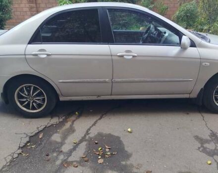 Киа Черато 2007 в Кривом Роге на Automoto.ua Серый Киа Черато, объемом двигателя 1.6 л и пробегом 240 тыс. км за 4300 $, фото 1 на Automoto.ua