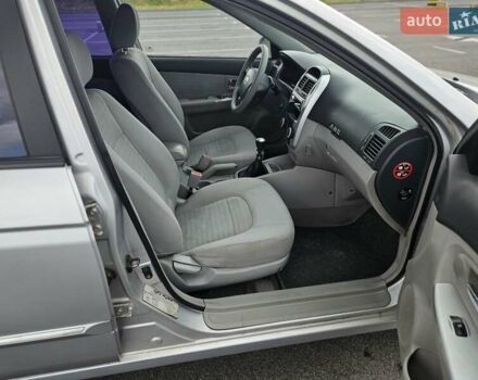 Серый Киа Черато, объемом двигателя 1.6 л и пробегом 197 тыс. км за 4300 $, фото 15 на Automoto.ua