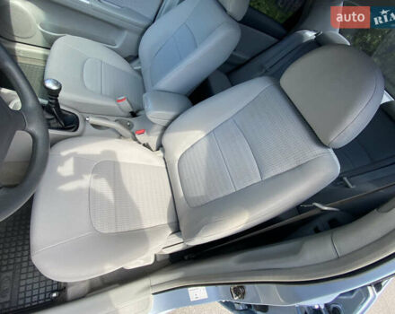 Серый Киа Черато, объемом двигателя 1.6 л и пробегом 82 тыс. км за 6300 $, фото 9 на Automoto.ua