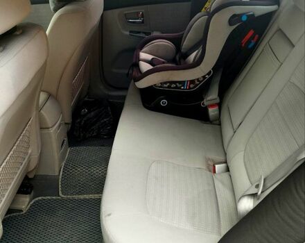 Сірий Кіа Черато, об'ємом двигуна 2 л та пробігом 270 тис. км за 3600 $, фото 2 на Automoto.ua