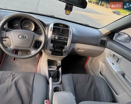 Сірий Кіа Черато, об'ємом двигуна 2 л та пробігом 202 тис. км за 4600 $, фото 35 на Automoto.ua