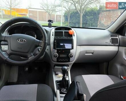 Серый Киа Черато, объемом двигателя 1.6 л и пробегом 218 тыс. км за 4500 $, фото 9 на Automoto.ua