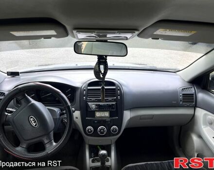 Сірий Кіа Черато, об'ємом двигуна 1.6 л та пробігом 260 тис. км за 5300 $, фото 7 на Automoto.ua