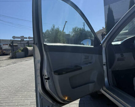 Сірий Кіа Черато, об'ємом двигуна 1.6 л та пробігом 290 тис. км за 2950 $, фото 11 на Automoto.ua