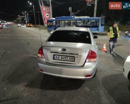 Сірий Кіа Черато, об'ємом двигуна 1.59 л та пробігом 203 тис. км за 1800 $, фото 2 на Automoto.ua