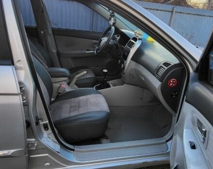 Серый Киа Черато, объемом двигателя 1.6 л и пробегом 326 тыс. км за 2700 $, фото 1 на Automoto.ua