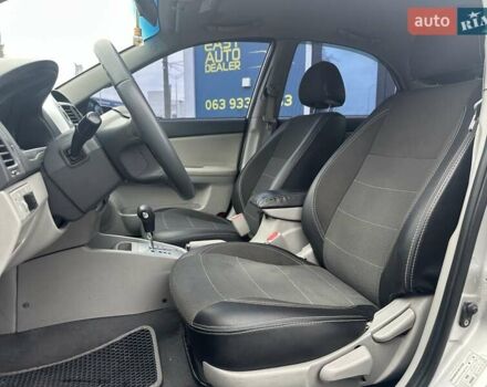 Серый Киа Черато, объемом двигателя 1.98 л и пробегом 188 тыс. км за 4990 $, фото 13 на Automoto.ua