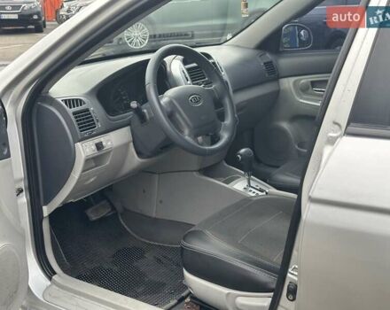 Серый Киа Черато, объемом двигателя 1.98 л и пробегом 188 тыс. км за 4990 $, фото 11 на Automoto.ua