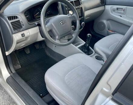 Серый Киа Черато, объемом двигателя 1.6 л и пробегом 214 тыс. км за 4500 $, фото 16 на Automoto.ua