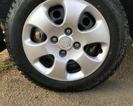 Серый Киа Черато, объемом двигателя 1.6 л и пробегом 213 тыс. км за 4400 $, фото 18 на Automoto.ua