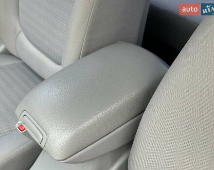 Сірий Кіа Черато, об'ємом двигуна 2 л та пробігом 192 тис. км за 5100 $, фото 13 на Automoto.ua