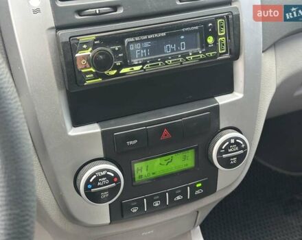 Серый Киа Черато, объемом двигателя 1.98 л и пробегом 188 тыс. км за 4990 $, фото 17 на Automoto.ua