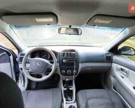 Серый Киа Черато, объемом двигателя 1.6 л и пробегом 176 тыс. км за 5500 $, фото 4 на Automoto.ua