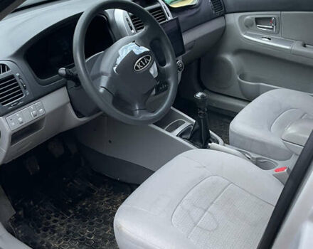 Серый Киа Черато, объемом двигателя 1.6 л и пробегом 210 тыс. км за 1900 $, фото 7 на Automoto.ua