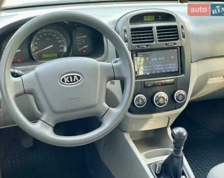 Серый Киа Черато, объемом двигателя 1.6 л и пробегом 214 тыс. км за 4500 $, фото 14 на Automoto.ua