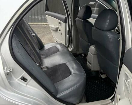 Серый Киа Черато, объемом двигателя 1.59 л и пробегом 205 тыс. км за 4600 $, фото 4 на Automoto.ua