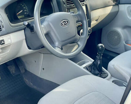 Серый Киа Черато, объемом двигателя 1.6 л и пробегом 214 тыс. км за 4500 $, фото 15 на Automoto.ua