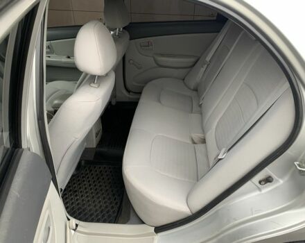 Серый Киа Черато, объемом двигателя 1.6 л и пробегом 180 тыс. км за 4800 $, фото 9 на Automoto.ua