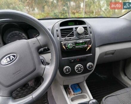Киа Черато 2008 в Киеве на Automoto.ua Серый Киа Черато, объемом двигателя 1.59 л и пробегом 401 тыс. км за 4400 $, фото 15 на Automoto.ua