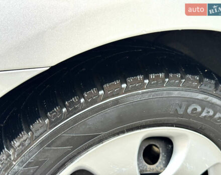 Серый Киа Черато, объемом двигателя 1.6 л и пробегом 180 тыс. км за 4950 $, фото 40 на Automoto.ua