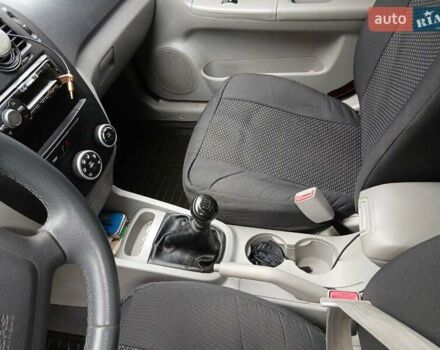 Киа Черато 2008 в Киеве на Automoto.ua Серый Киа Черато, объемом двигателя 1.59 л и пробегом 401 тыс. км за 4400 $, фото 14 на Automoto.ua