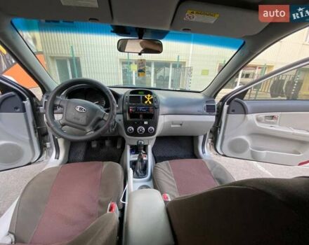 Киа Черато 2008 в Умани на Automoto.ua Серый Киа Черато, объемом двигателя 1.59 л и пробегом 267 тыс. км за 4000 $, фото 6 на Automoto.ua
