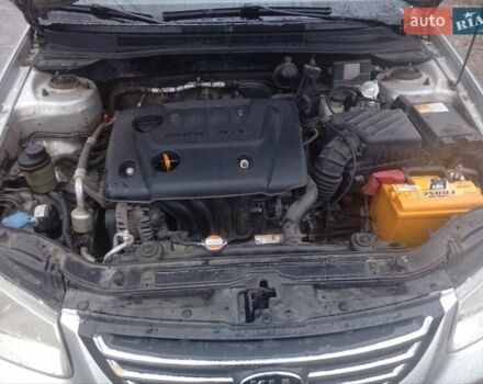 Серый Киа Черато, объемом двигателя 1.6 л и пробегом 220 тыс. км за 3000 $, фото 8 на Automoto.ua