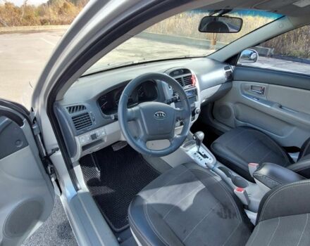 Киа Черато 2008 в Ирпене на Automoto.ua Серый Киа Черато, объемом двигателя 2 л и пробегом 188 тыс. км за 5000 $, фото 14 на Automoto.ua