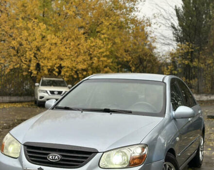 Серый Киа Черато, объемом двигателя 1.58 л и пробегом 495 тыс. км за 3900 $, фото 1 на Automoto.ua